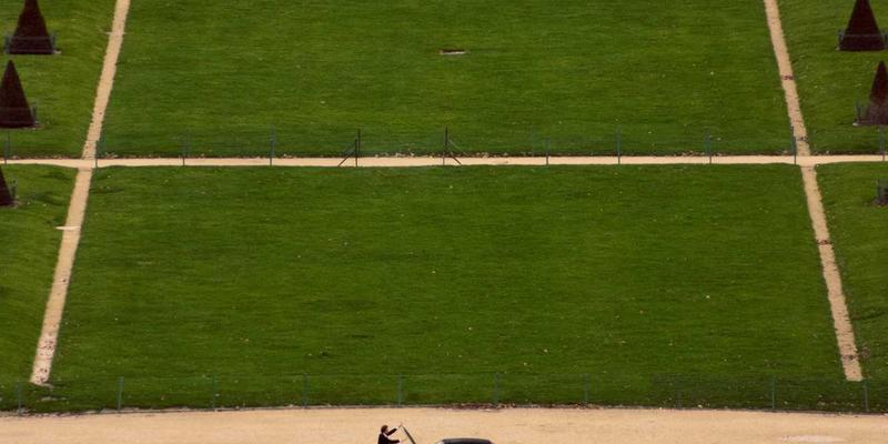 经典老车收藏与投资指南：如何慧眼识珠，在二手车交易中挑选有升值潜力的情怀车