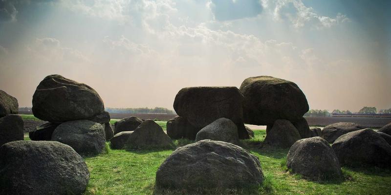 车95揭秘：二手车估值技巧，这些冷门因素（颜色、配置、维修记录）让你卖车多赚上万